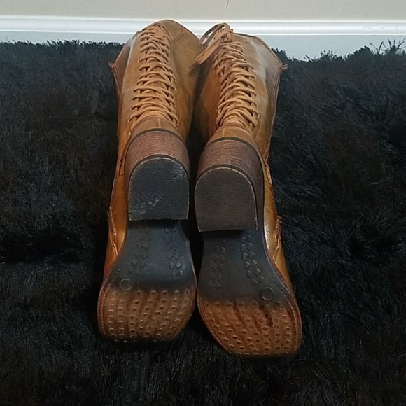 Boots - Picture 5 of 5